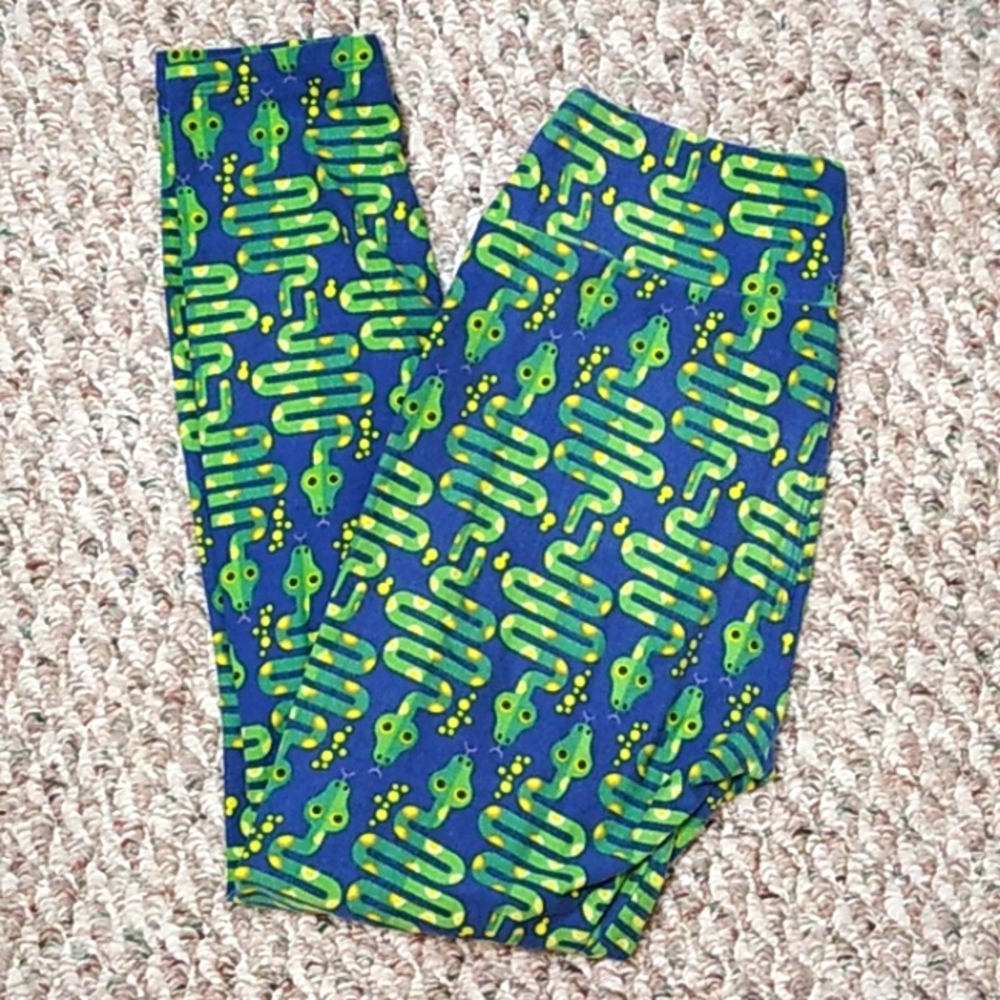 Stylish EUC durable trendy LuLaRoe Blue and Green snake leggings